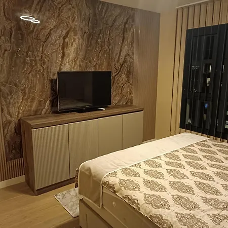 Na Vodi - Waterfront Lux Apartment